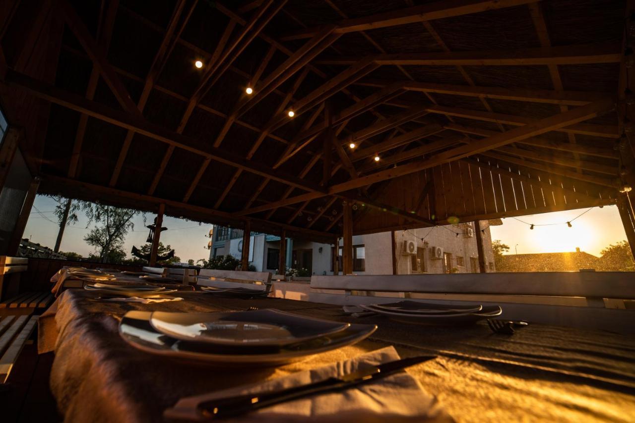Zen Eco Villa Sfântu Gheorghe Exteriör bild